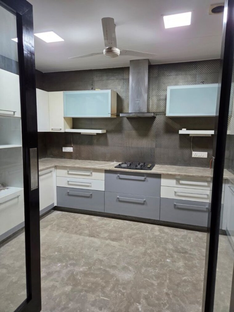 Kitchen, west end colony 4 Bedroom 500 Sq.Yd. Builder Floor In West End Colony Delhi 10390812