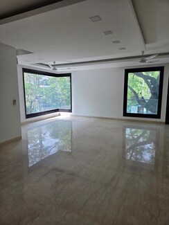 4 BHK + Pooja Room,Servant Room,Study Room,Extra Room Builder Floor For Rent in West End Colony