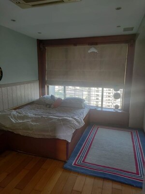 Bedroom in 4 BHK Apartment at Siddhivinayak Horizon, Prabhadevi – for Rent