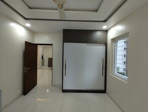 Room in 2.5 BHK Apartment at Aparna Sarovar Zenith, Nallagandla – for Rent
