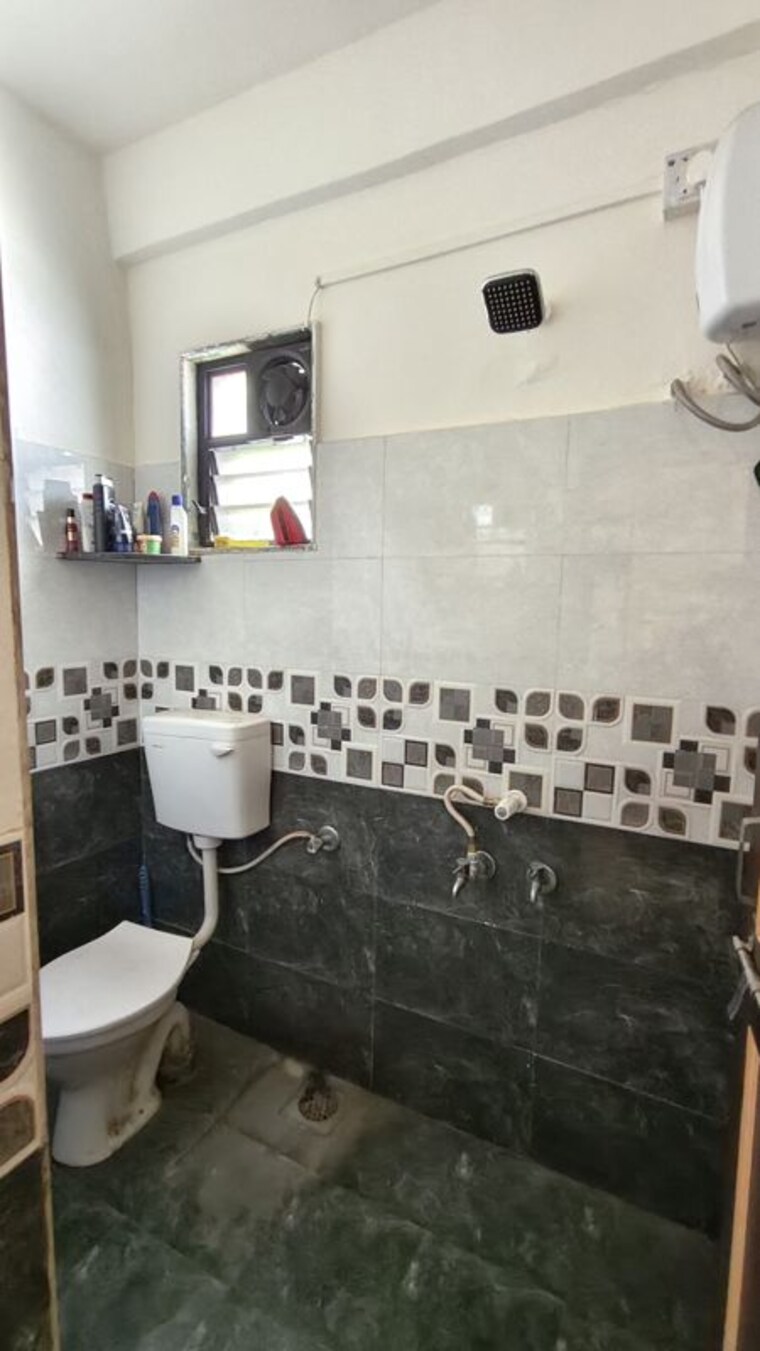 Bathroom, anand-park 1 RK 275 Sq.Ft. Independent House In Wadgaon Sheri Pune 10390824