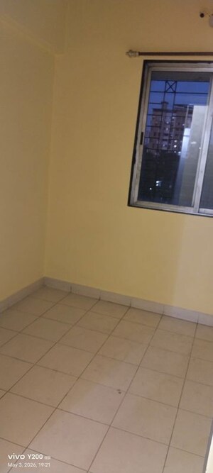Room in 1 BHK Apartment at Green Acres Apartment, Waghbil – for Rent