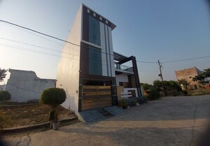  Plot – Exterior View View at South Delhi - for Sale