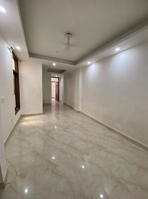 Room in 2 BHK Builder Floor at Palm Residency Chhatarpur, Chattarpur – for Rent
