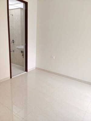 Room in 2 BHK Apartment at Raghav Paradise, Borivali East – for Rent