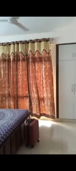 3 BHK + Extra Room Apartment For Rent in Supertech Czar Villa