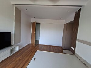 Bedroom in 3 BHK Apartment at Motilal Nagar – for Rent