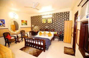 Room in  Pg at Beta I Greater Noida – for Rent