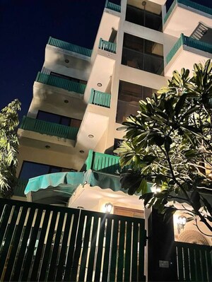  Pg – Exterior View View at Beta I Greater Noida - for Rent