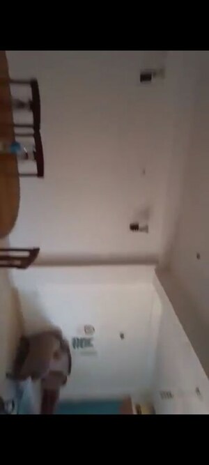 Furnished Amenities in 1 BHK Builder Floor at East Of Kailash – for Rent