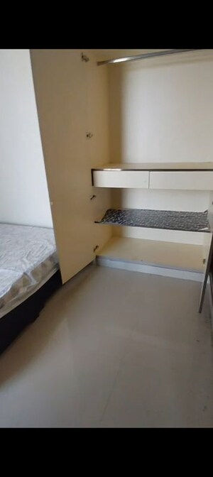 Room in 2 BHK Apartment at JKG Palm Resort, Raj Nagar Extension – for Rent