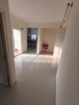 Room in 2 BHK Apartment at Thanisandra – for Rent