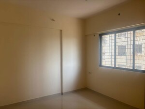 Room in 1 BHK Apartment at Keemaya Vedic Heights, Kandivali East – for Rent