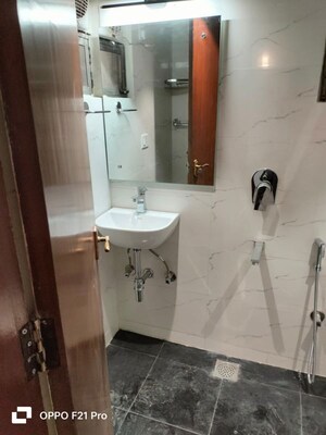 Bathroom in 2.5 BHK Apartment at Suncity Essel Tower, Sector 28 – for Rent