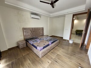 Bedroom in 2 BHK Apartment at DLF Exclusive Floors, Sector 53 – for Rent