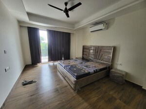 Bedroom in 2 BHK Apartment at DLF Exclusive Floors, Sector 53 – for Rent