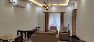 Furnished Amenities in 2 BHK Apartment at DLF Exclusive Floors, Sector 53 – for Rent