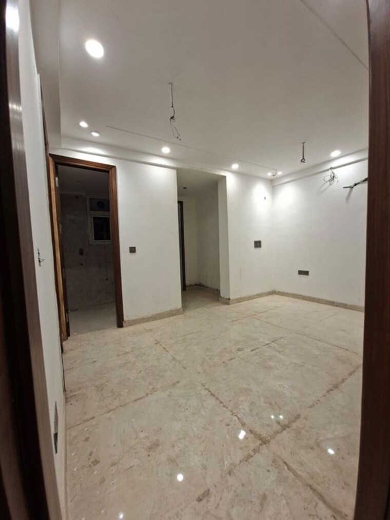 Room, jawahar nagar 3 Bedroom 140 Sq.Yd. Apartment In Jawahar Nagar Delhi 10391014