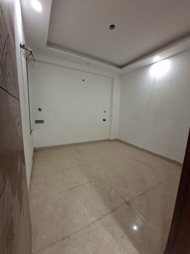 Room, jawahar nagar 3 Bedroom 140 Sq.Yd. Apartment In Jawahar Nagar Delhi 10391014