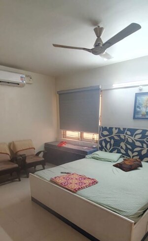 Room in 3 BHK Apartment at Kondapur – for Sale