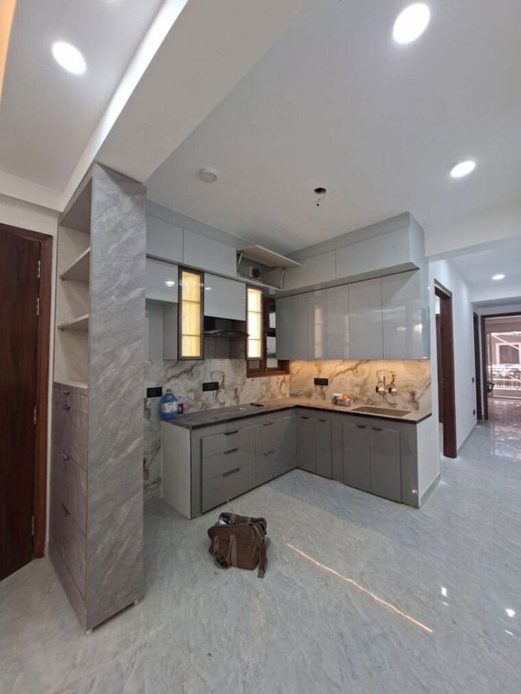Kitchen, chattarpur 3 Bedroom 120 Sq.Yd. Apartment In Chattarpur Delhi 10391019