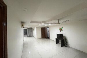 3 BHK Builder Floor For Rent in Sector 45
