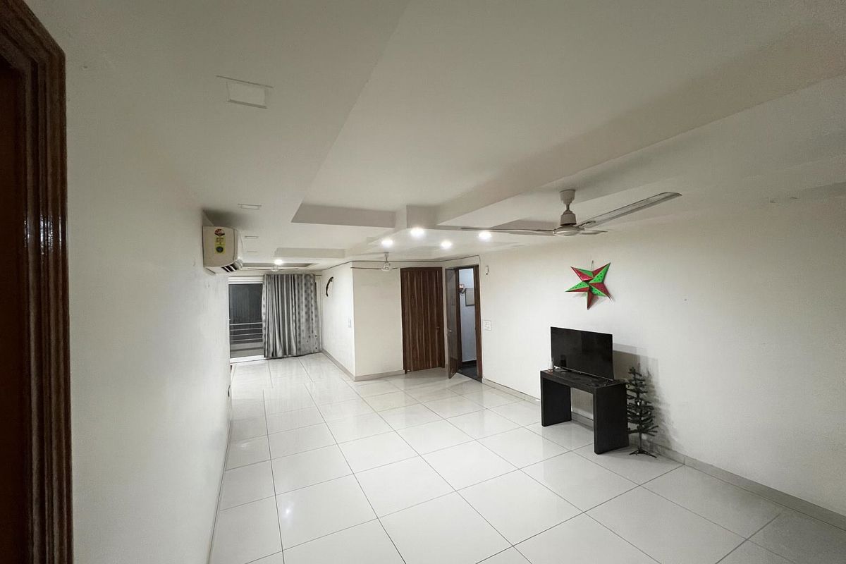 3 BHK Builder Floor For Rent in Sector 45