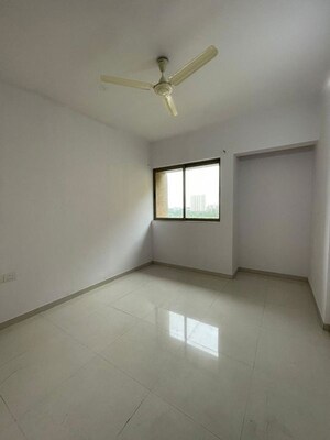 Room in 2.5 BHK Apartment at Lodha Splendora, Ghodbunder Road – for Sale