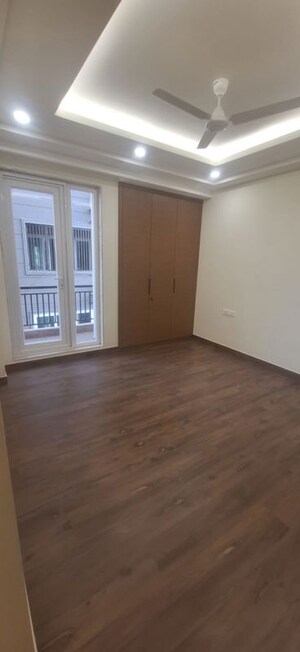 Room in 2 BHK Builder Floor at Green Fields Colony – for Sale