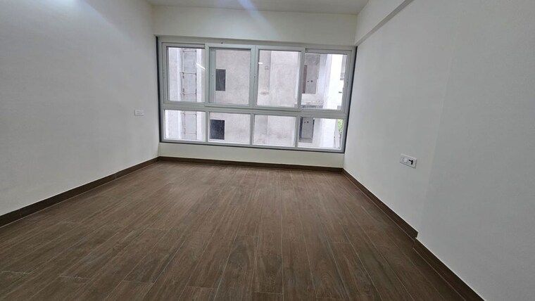 Attached Bathroom, shri-senapati-bapat-chs 3 Bedroom 1500 Sq.Ft. Apartment In Senapati Bapat Road Pune 10391070