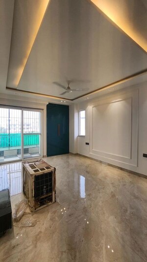 Living Room in 4 BHK Apartment at M3M Golf Estate, Sector 65 – for Rent