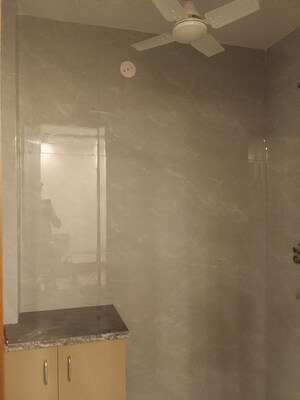Room in 3 BHK Builder Floor at RPS Palm Drive, Sector 88 – for Sale