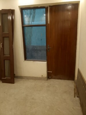 Room in 3 BHK Builder Floor at RPS Palm Drive, Sector 88 – for Sale