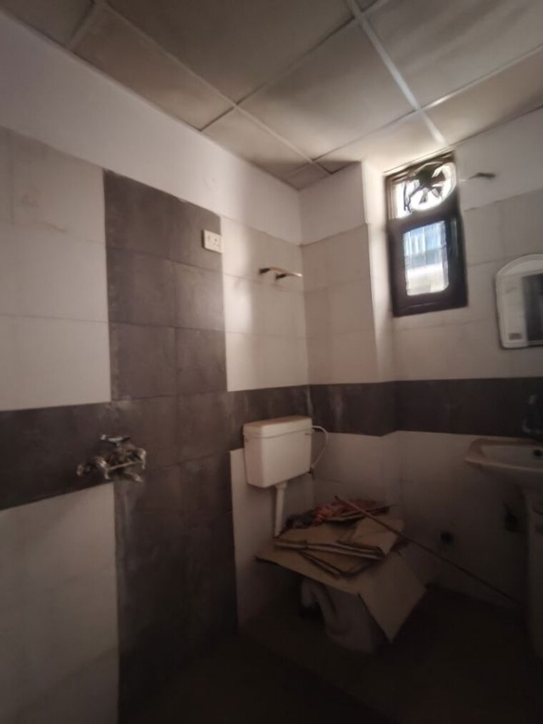 Kitchen, skytech-svaran-residency 3 Bedroom 1950 Sq.Ft. Apartment In Gt Road Ghaziabad 10391139