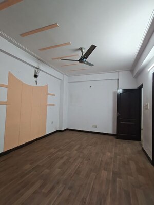 Room in 3 BHK Apartment at Skytech Svaran Residency, Gt Road – for Sale