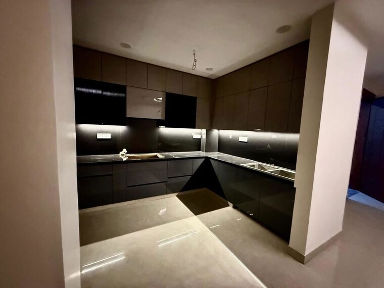 Kitchen, unitech-nirvana-country-aspen-greens 5 Bedroom 311 Sq.Yd. Villa In Sector 50 Gurgaon 10391155