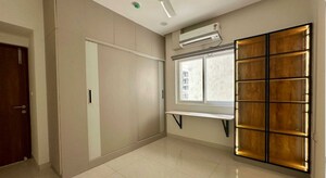 Room in 3 BHK Apartment at Prestige Beverly Hills, Kokapet – for Rent
