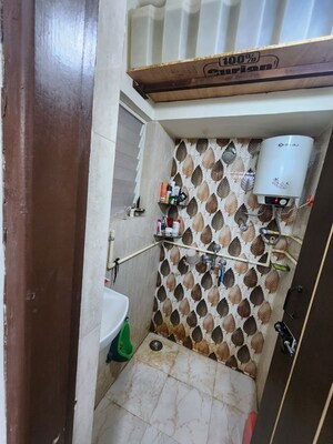 Furnished Amenities in 1 BHK Apartment at Tej One, Fergusson College Road – for Rent