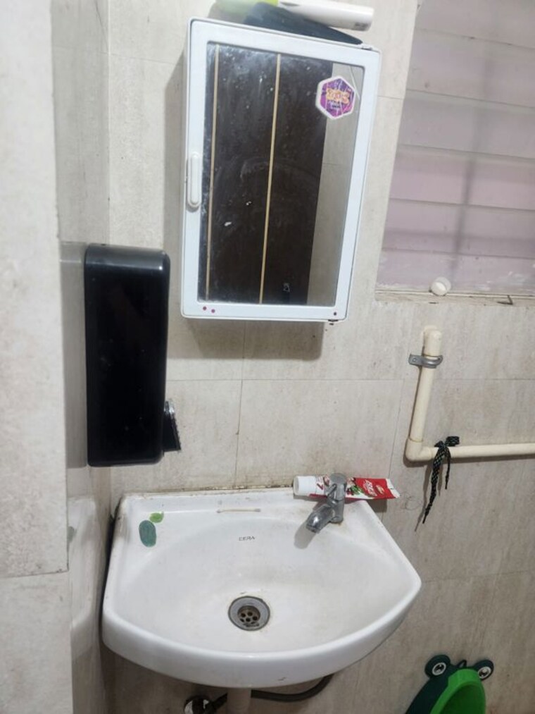 Bathroom, tej-one 1 Bedroom 600 Sq.Ft. Apartment In Fergusson College Road Pune 10391169