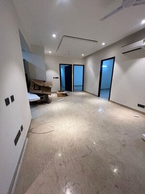 Room in 3 BHK Apartment at Maya Green Lotus Utsav, International Airport Road – for Rent