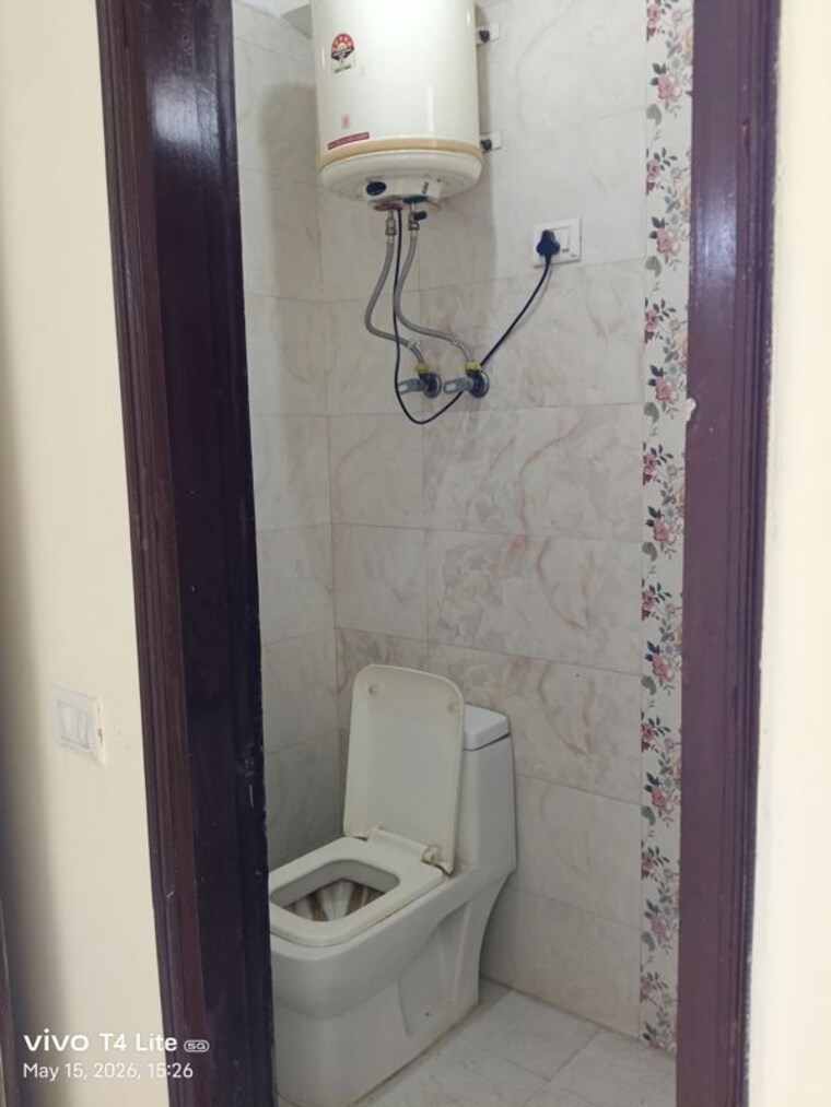 Bathroom, panchsheel vihar 2 Bedroom 70 Sq.Yd. Builder Floor In Panchsheel Vihar Delhi 10376289