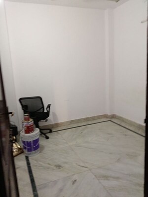 Parking in 1 BHK Builder Floor at Panchsheel Vihar – for Rent