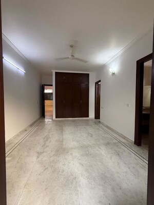 Room in 4 BHK Builder Floor at Pamposh Enclave – for Rent