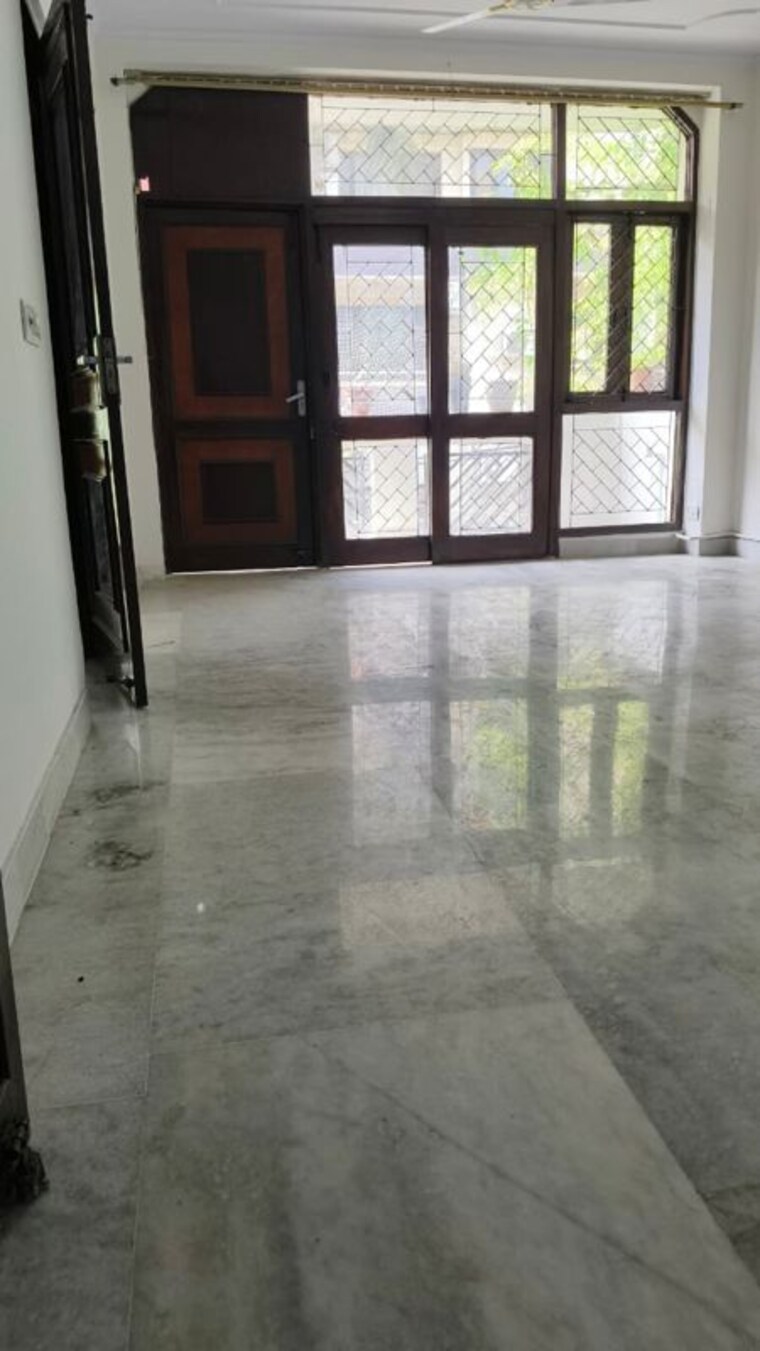 Room, chittaranjan park 3 Bedroom 1350 Sq.Ft. Builder Floor In Chittaranjan Park Delhi 10391247