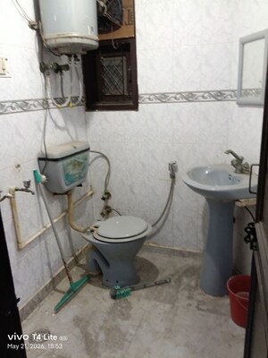 Bathroom in 2 BHK Builder Floor at Jawahar Nagar – for Rent