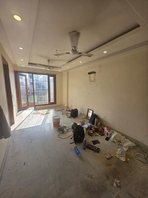Bedroom in 3 BHK Builder Floor at Chittaranjan Park – for Rent