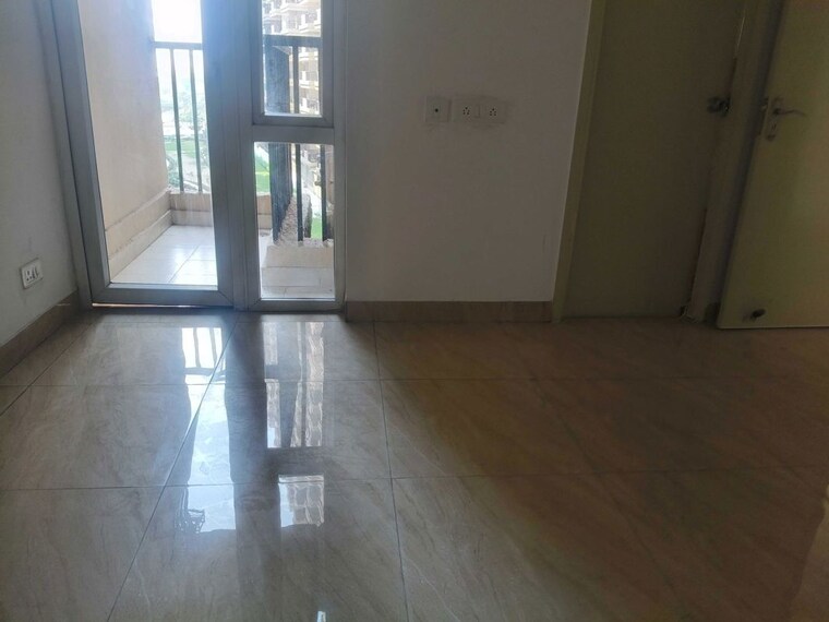 Room, gaur-city-2-14th-avenue 3 Bedroom 1300 Sq.Ft. Apartment In Sector 16c Greater Noida Greater Noida 10390475