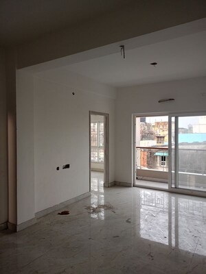 Room in 3 BHK Builder Floor at Bhowanipore – for Sale
