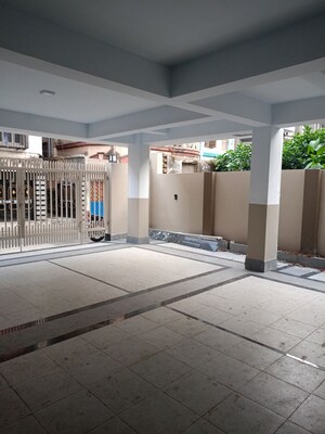Parking in 3 BHK Builder Floor at Bhowanipore – for Sale