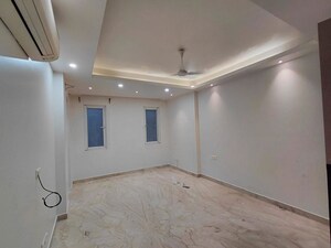 Room in 3.5 BHK Builder Floor at Greater Kailash ii – for Rent